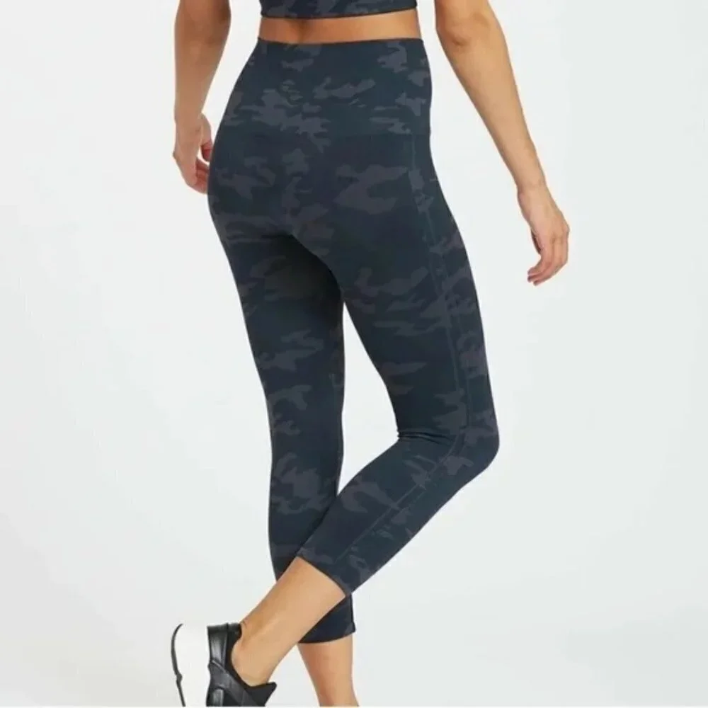 SPANX Look At Me Now Seamless Leggings Gray Camo Sz L #FL3515 NWOT